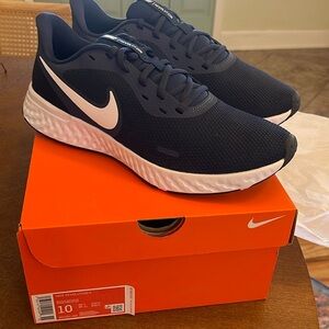 Nike revolution 5 midnight navy 10